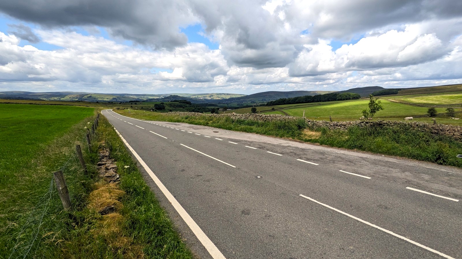 Belle-route-road-trip-moto-angleterre-basalt-wales-tour
