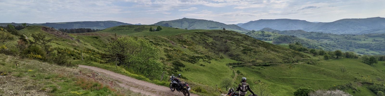 Rando-moto-cantal-banniere