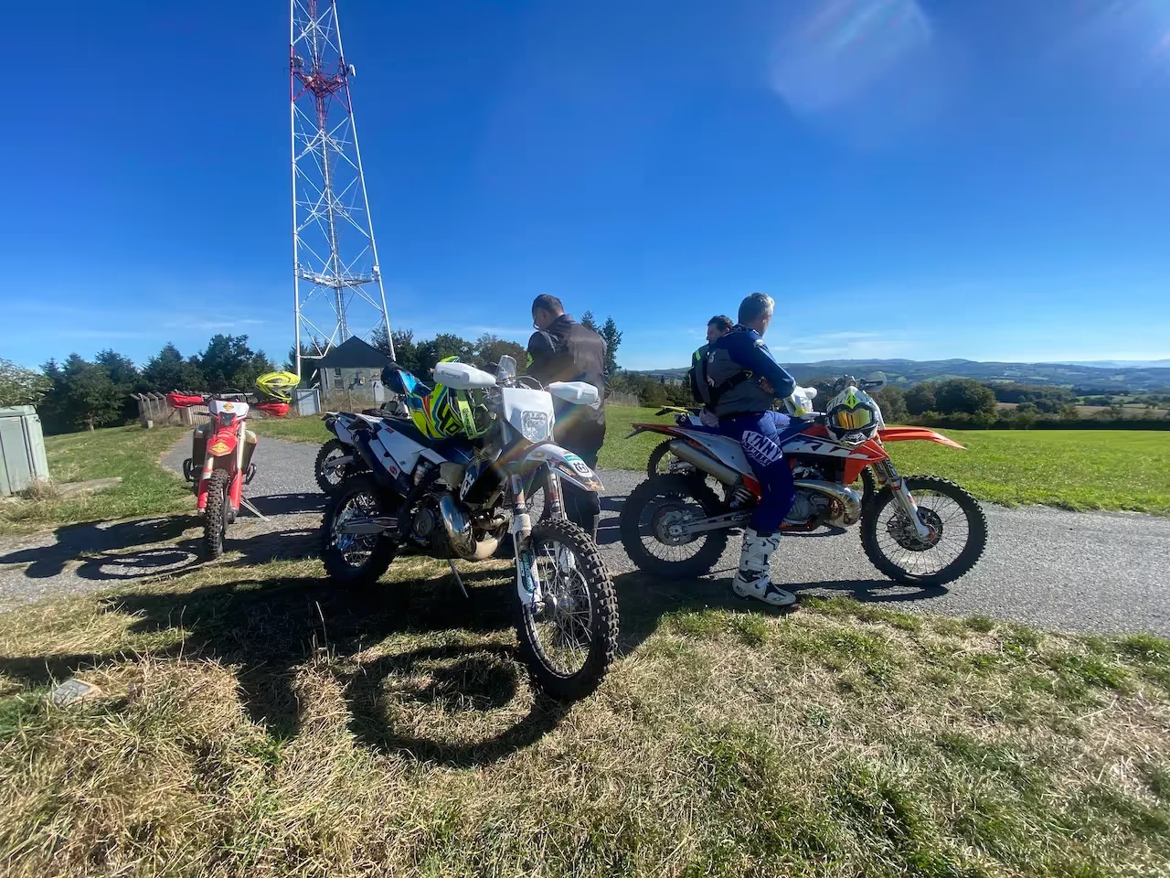 66520e80ddecc4725b6e8108_Randonnee-moto-aveyron-2