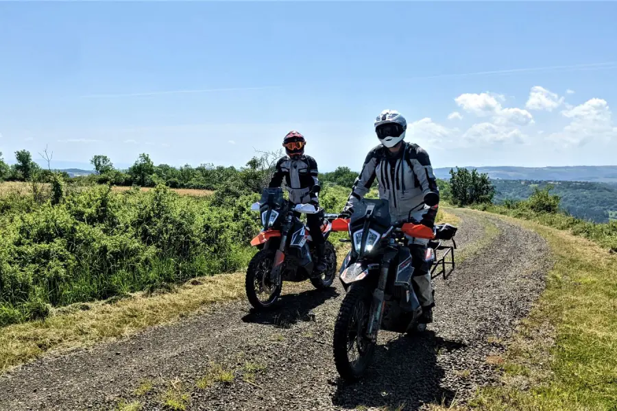 Rando-moto-auvergne-ktm-aventure