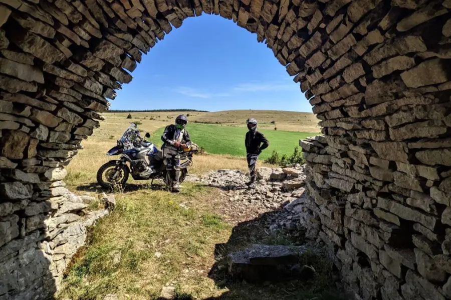 Bergerie-raid-moto-lozere