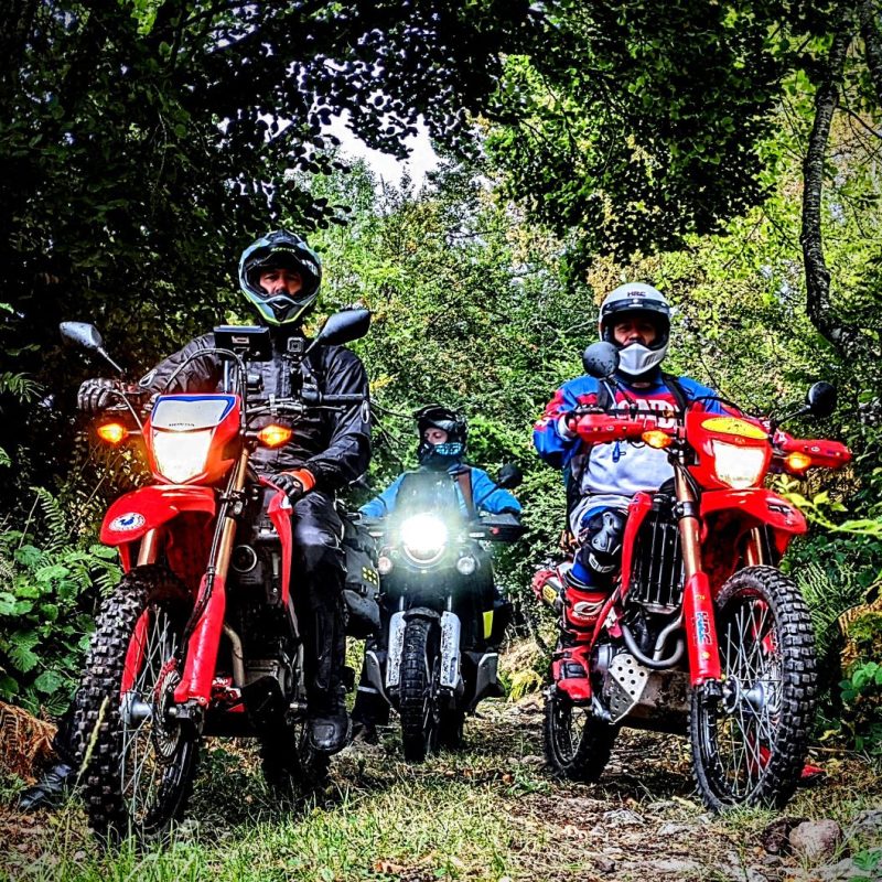 rando-moto-cantal-groupe-trail